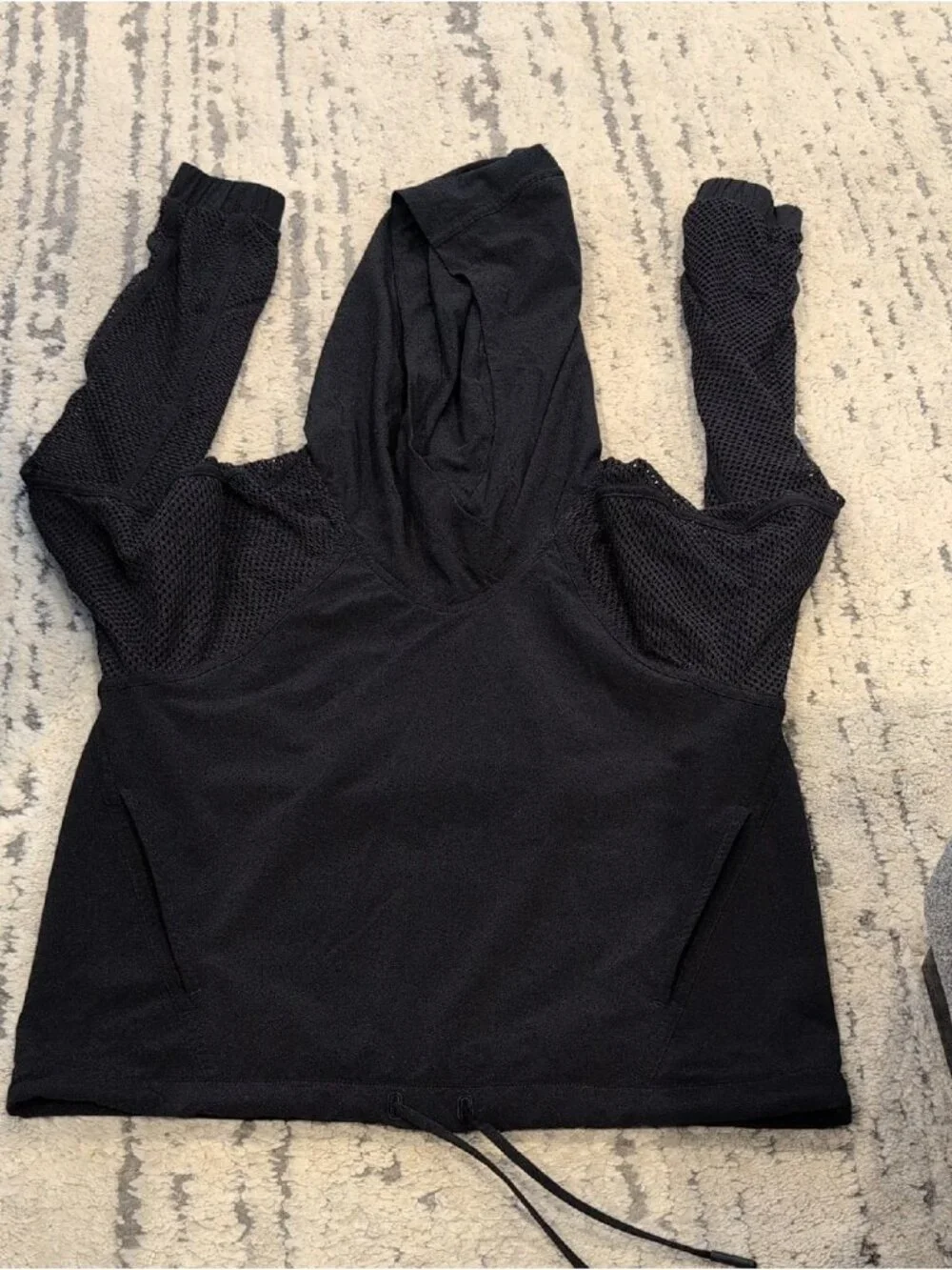 Lululemon Catch a Breeze Pullover Black